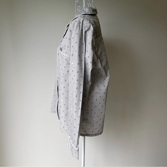 Figs Heart Gray Lounge Top novelty print long sleeve button up Size M - Picture 2 of 8